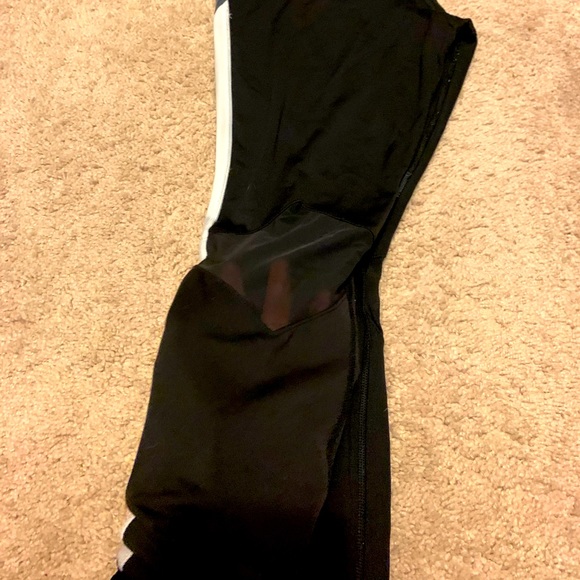 Women’s Workout Pants/DC United Shirt - Picture 8 of 9